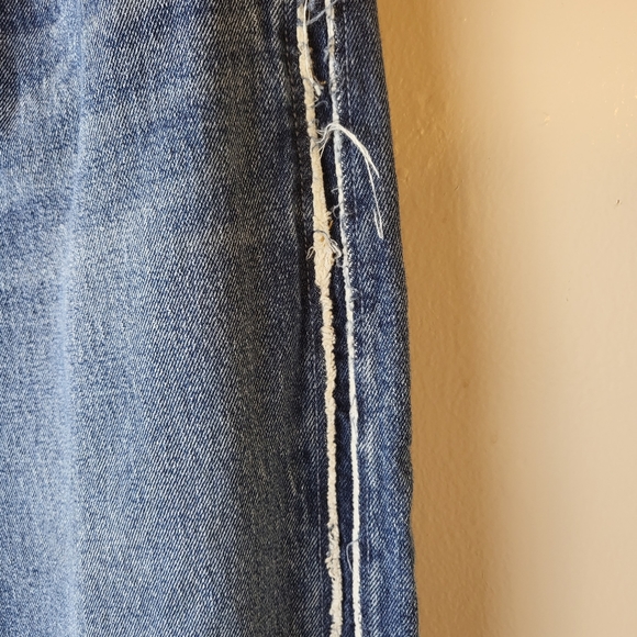 Levi's Reworked Raw Hem Straight Leg Jeans - Picture 6 of 7
